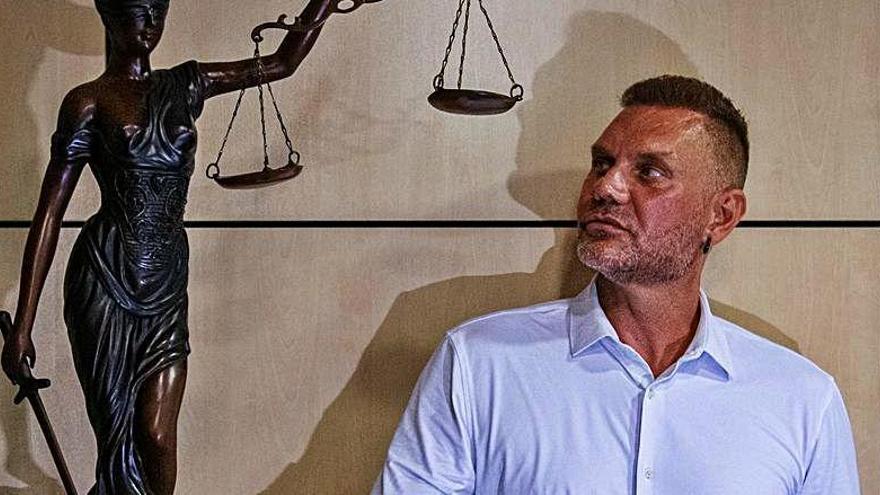 Nacho Vidal: «No soc un xaman, vaig fer-ho tot per salvar l&#039;Abad»