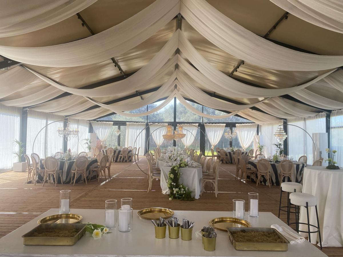 Uno de los espacios preparados para celebrar un banquete.