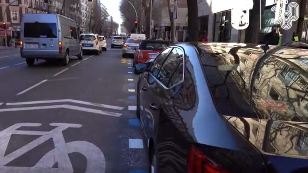 El verdadero significado de las nuevas líneas blancas y azules en la calzada