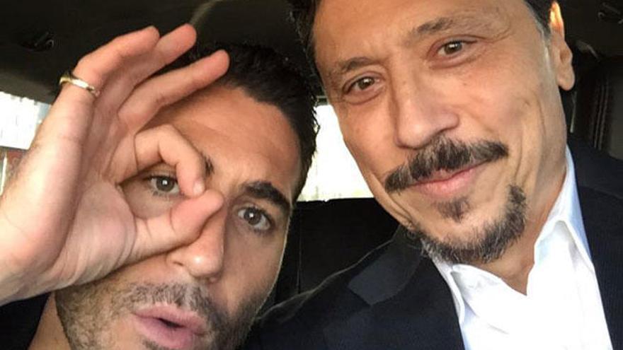 Miguel Ángel Silvestre, junto a Carlos Bardem.