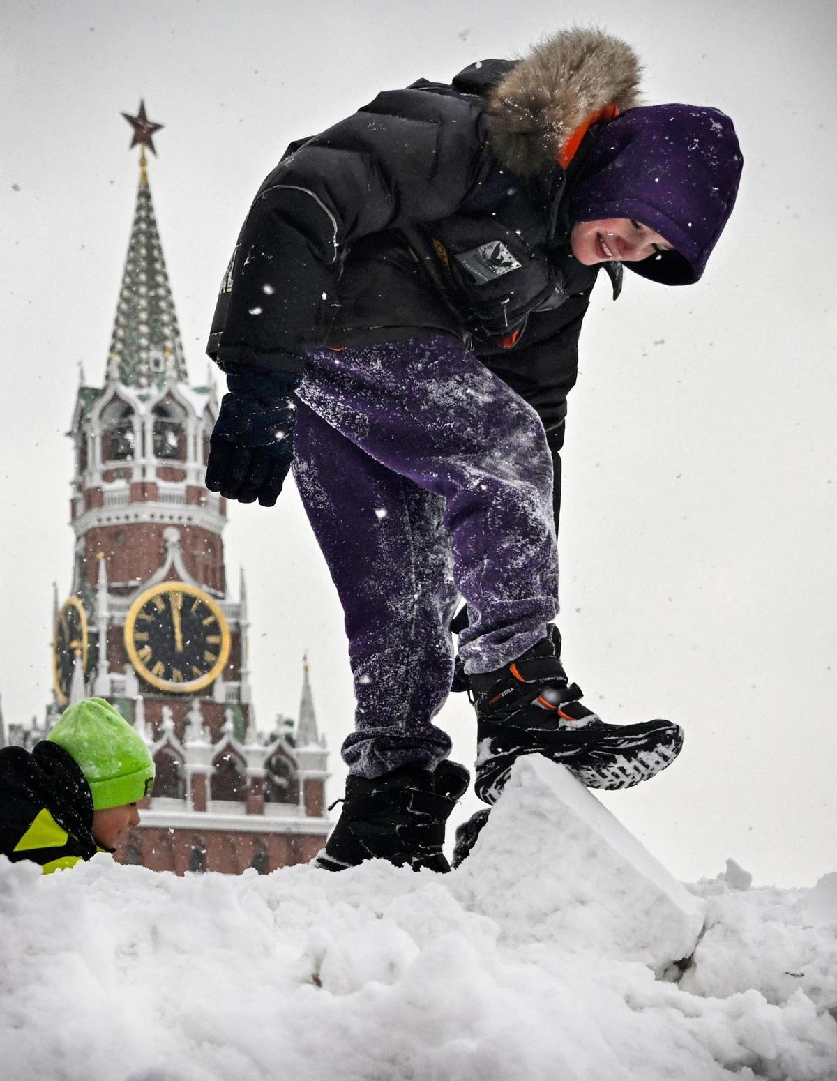 Moscú vive la mayor nevada en 150 años