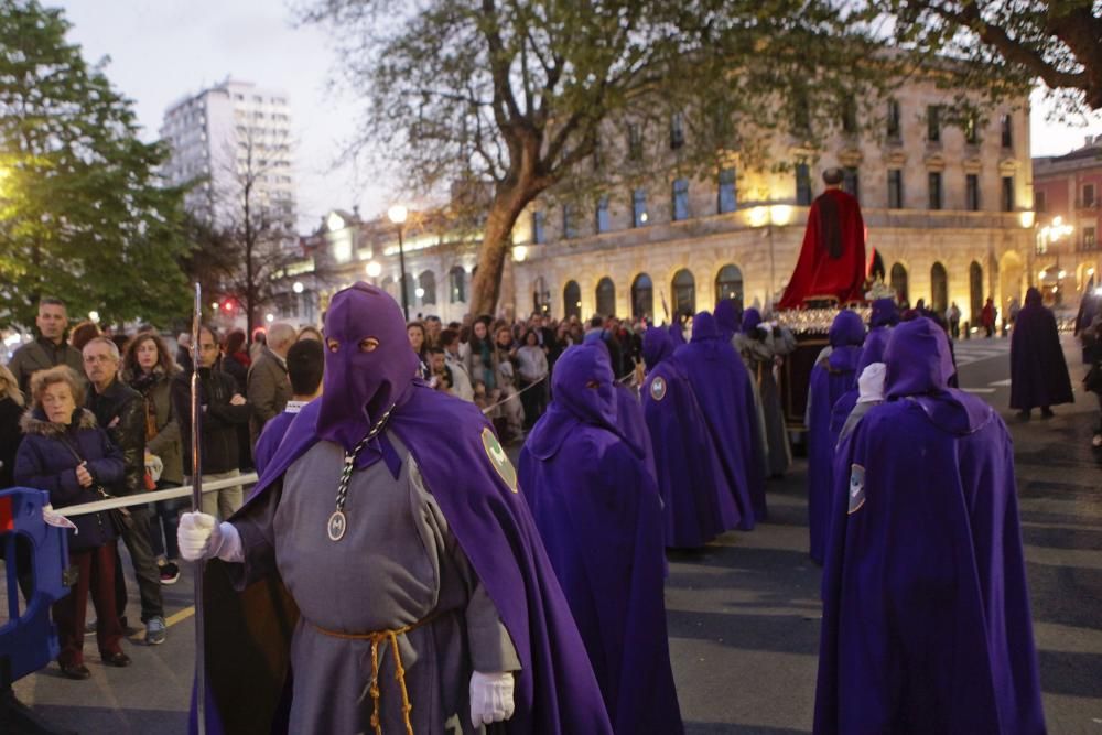 Procesión de las lágrimas de San Lorenzo en Gijón