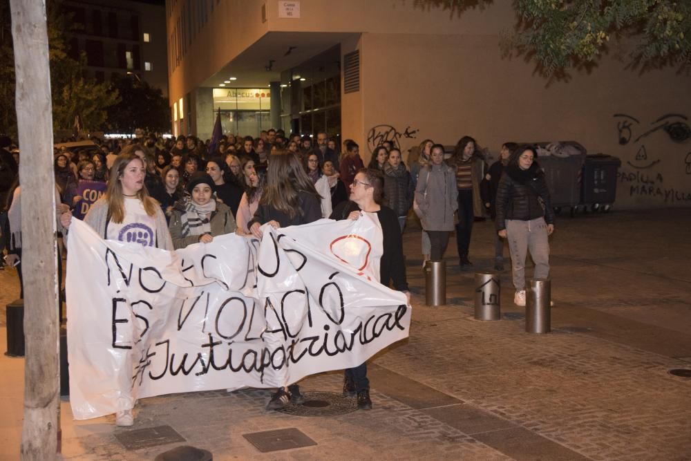 Manifestació contra la sentència de la violació a