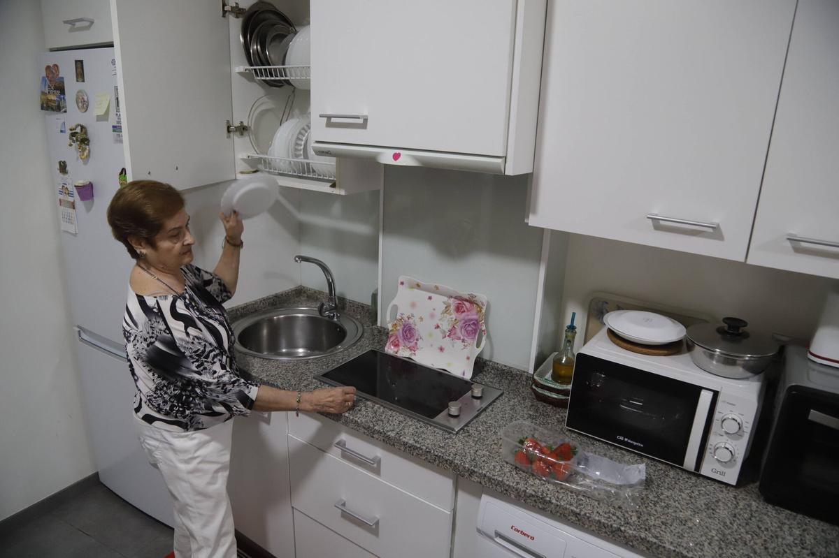 A.J.González Córdoba Apartamentos pisos viviendas para mayores de la calle Sama Naharro