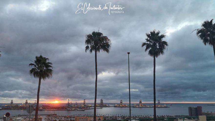 Amanecer con techo de nubes de alisios. Las Palmas de Gran Canaria. Viernes 05/07/2019