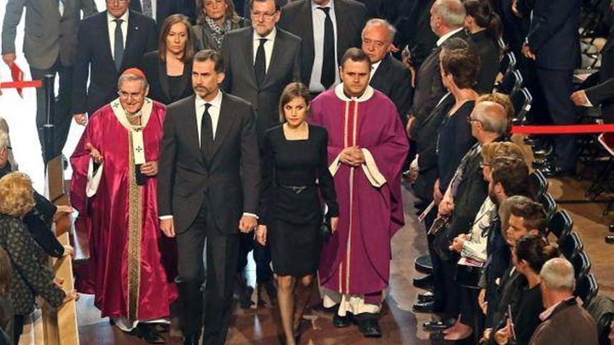 La Sagrada Familia acoge un multitudinario homenaje a las víctimas del avión