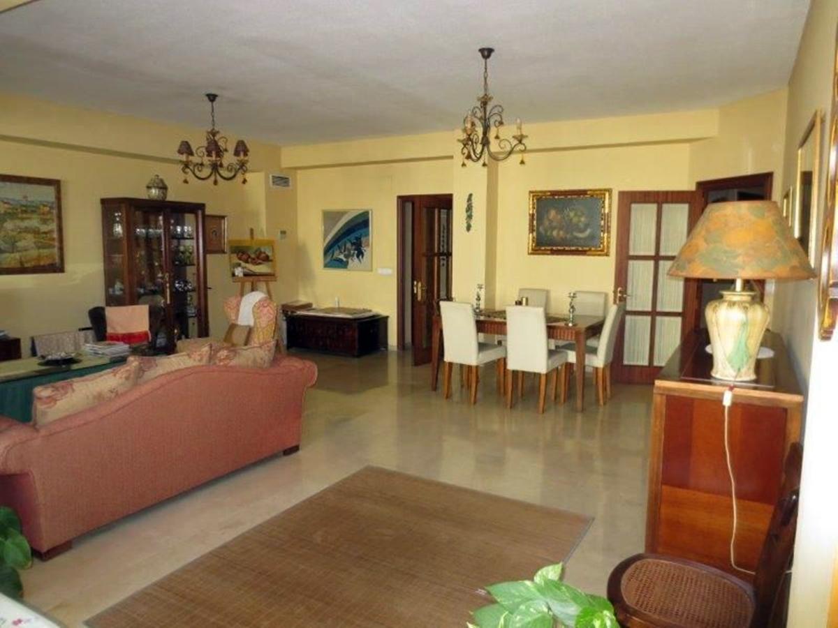 Uno de los salones de la vivienda.
