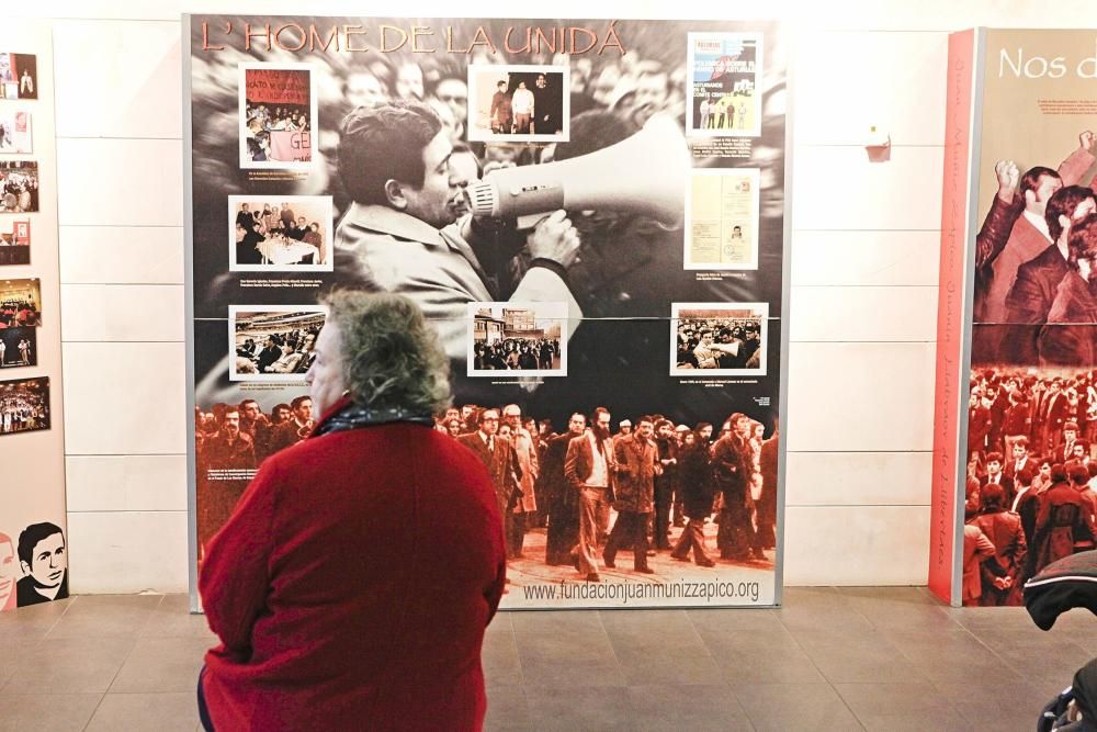 Exposición sobre Juan Muñiz Zapico en el Centro Municipal de El Llano, Gijón