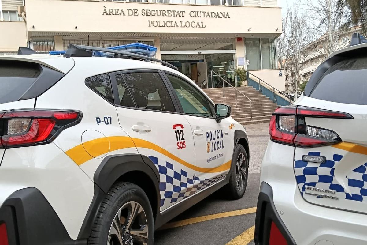 Vehículos patrulla de la Policía Local de Palma.