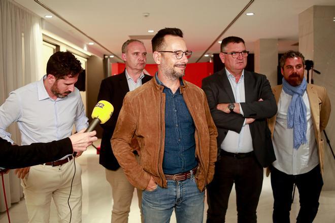 Galería de imágenes de la noche electoral en la sede el PSOE de Ibiza