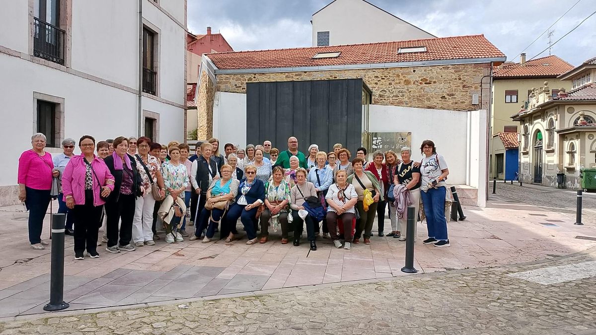 Viaje cultural a Grado del programa Rompiendo Distancias.