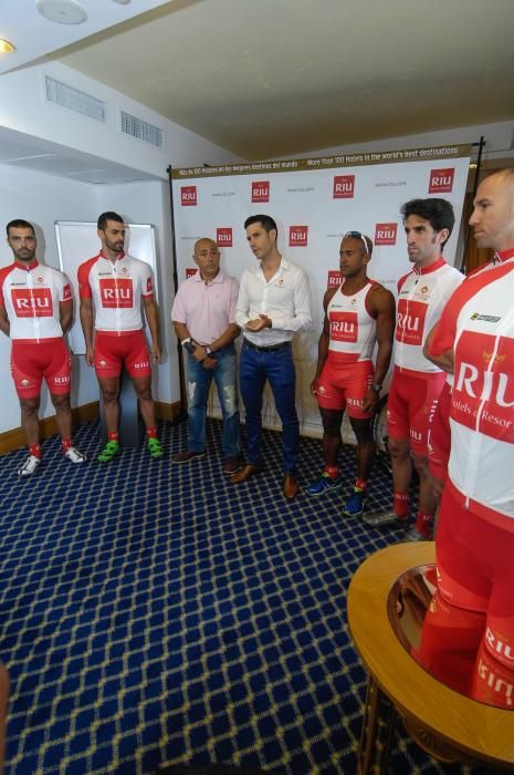 Presentación oficial del equipo ciclista RIU Team