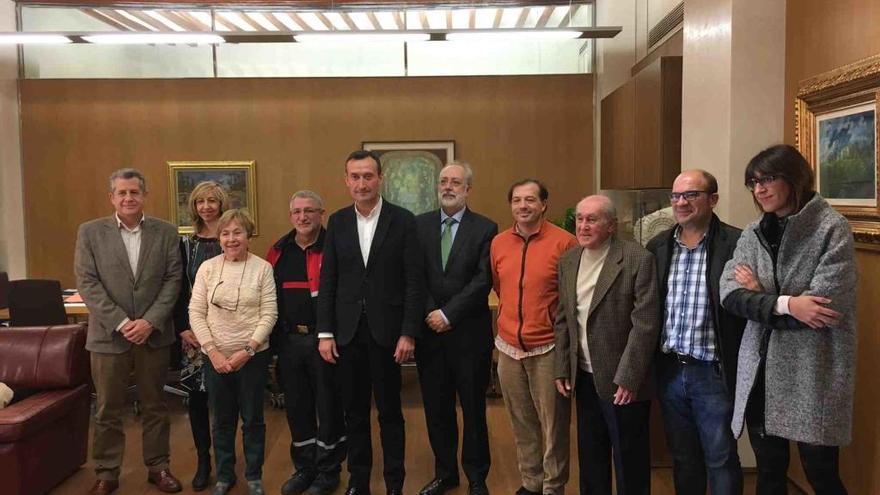 Distinciones para Bomberos, Hospital General, Rita Coves y Manuel Jaén