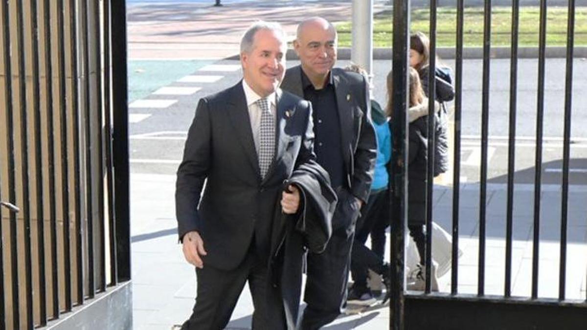 Jorge Mas, a la entrada de una Junta General de Accionistas del Real Zaragoza.
