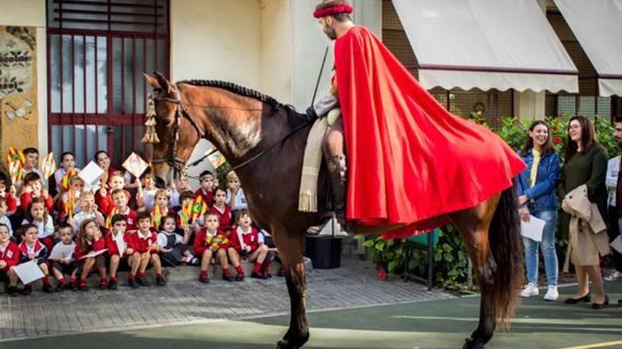 Francesc Cantó visita un año más el Museo Escolar de Pusol