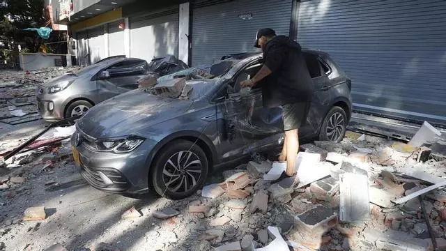 Un temblor de magnitud 7,4 sacude Colombia con graves daños materiales en varias ciudades