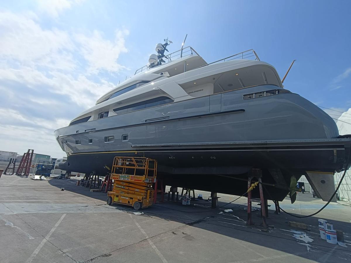 El yate en el que se ha producido el accidente, en el Moll Vell de Palma.