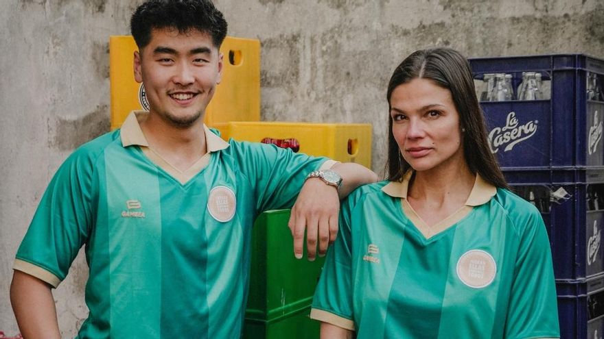 Teika lanza una camiseta de fútbol dando visibilidad al deporte femenino