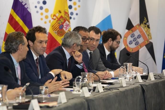 28.01.20. Las Palmas de  Gran Canaria. Cumbre sobre el transporte y la movilidad de los territorios extrapeninsulares. Presidencia del Gobierno de Canarias. Foto Quique Curbelo