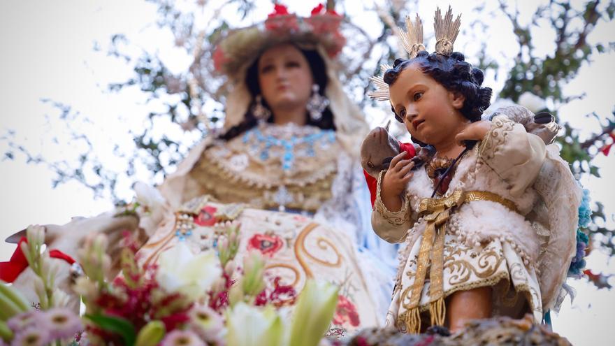 La Divina Pastora de Capuchinos y la Virgen de Araceli recorrerán Córdoba este sábado: itinerarios y horarios de las procesiones