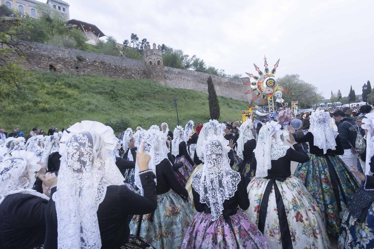La Cremà de las convivencias de las Hogueras en Toledo