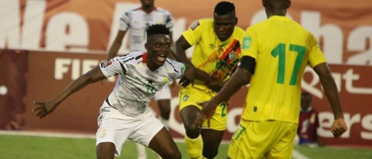 Baba durante un partido de preparación con Ghana