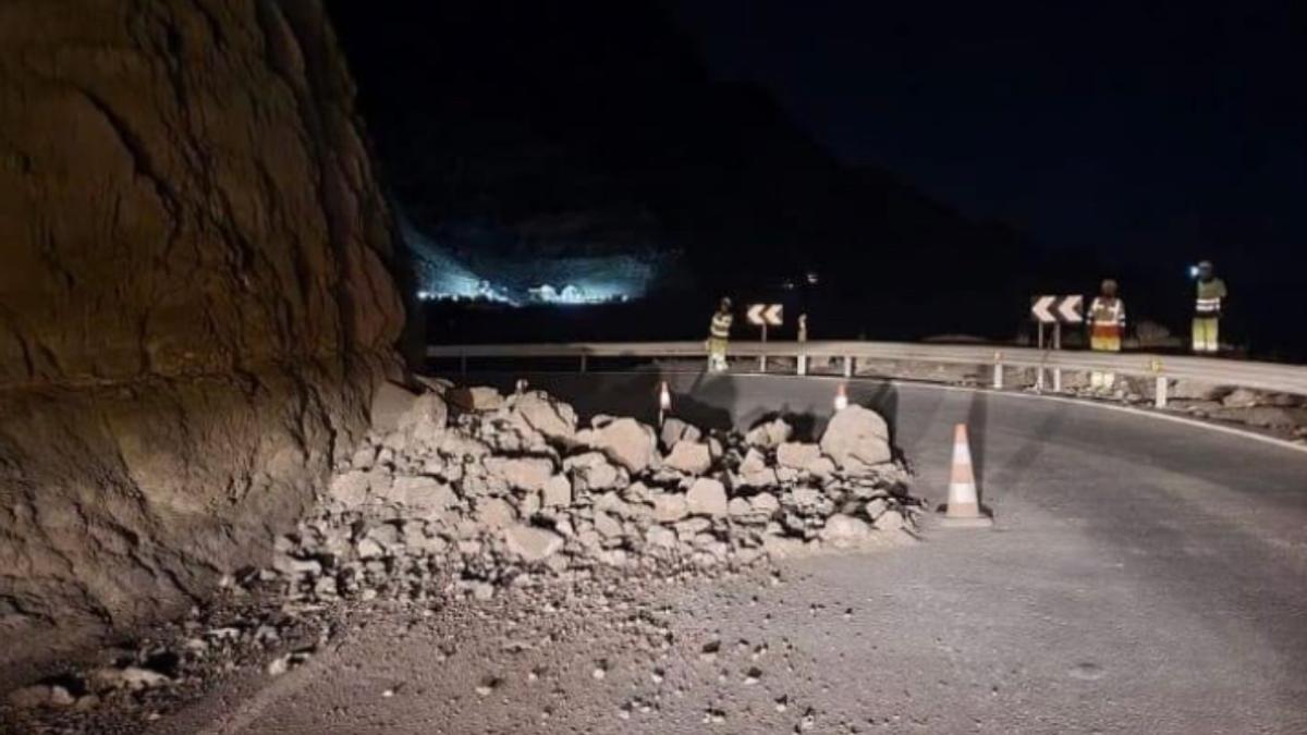 Nuevo desprendimiento en la carretera Agaete-La Aldea