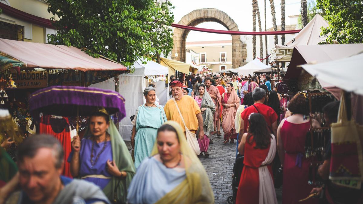 Mercado romano en el entorno del Arco de Trajano de Mérida.