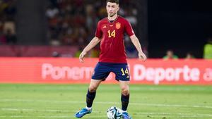 Archivo - Aymeric Laporte durante un partido con la selección española