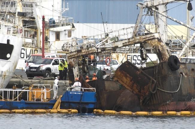 BARCO EN RIESGO DE HUNDIMIENTO