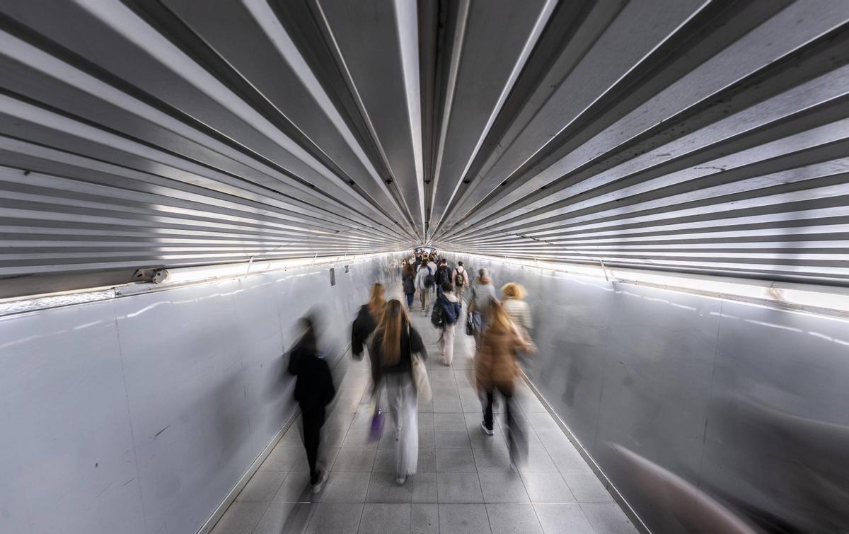 El transport públic català habilitarà un botó lila digital