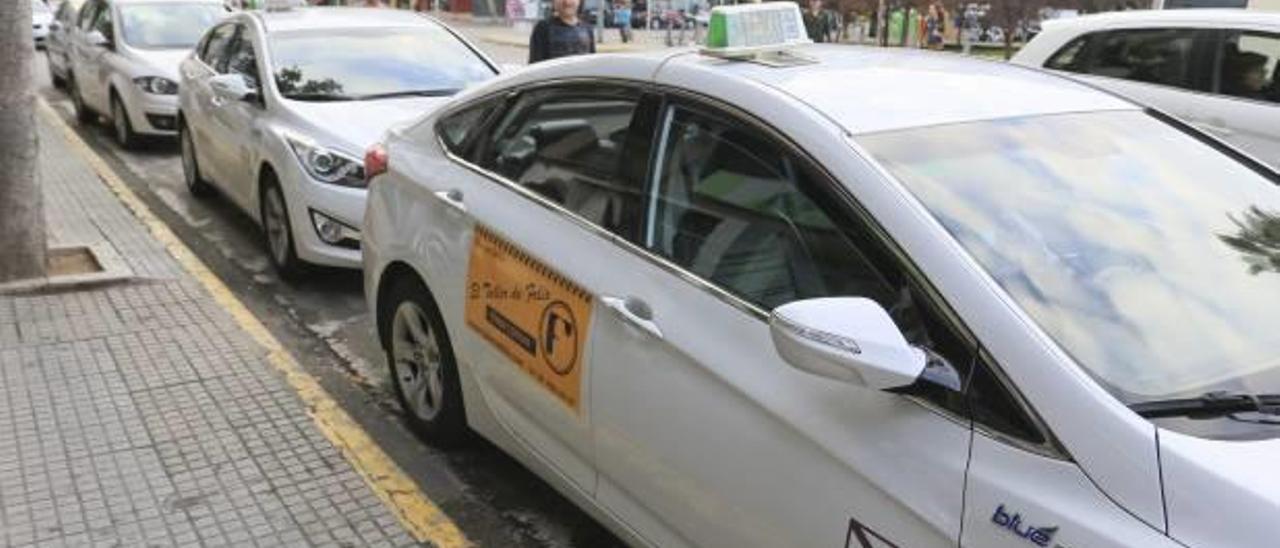 Guerra del taxi en la Safor