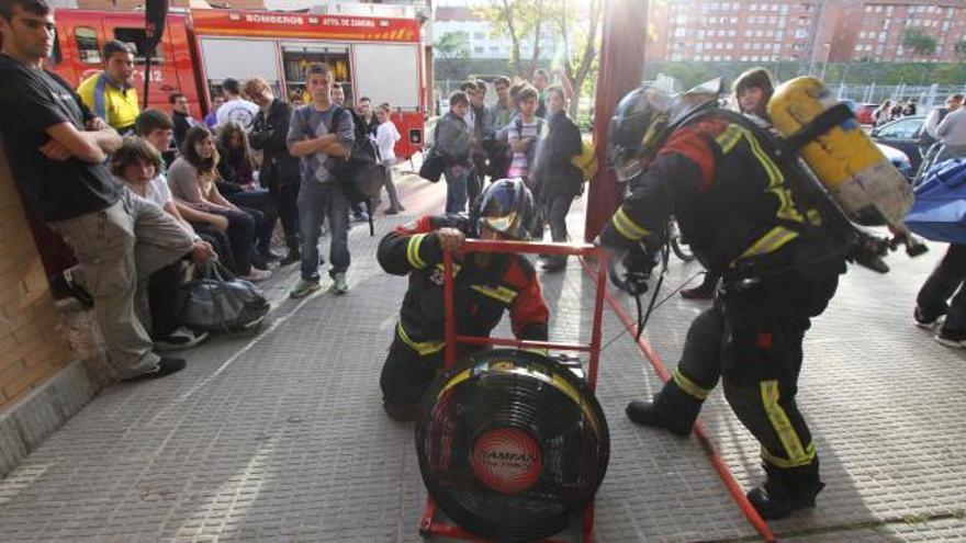 Un fuego en la sauna obliga a desalojar la Ciudad Deportiva