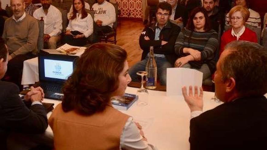 Charla de ayer en el Parador. // Rafa Vázquez