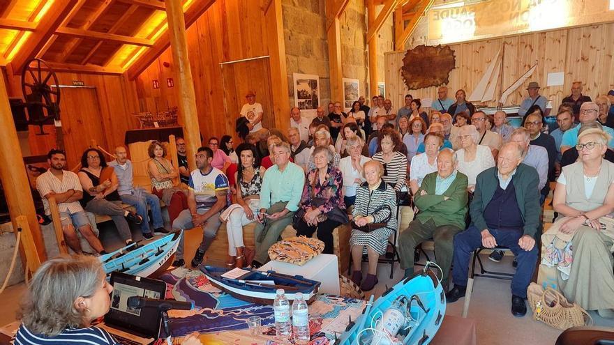 Lleno en la charla sobre el almirante Méndez Núñez