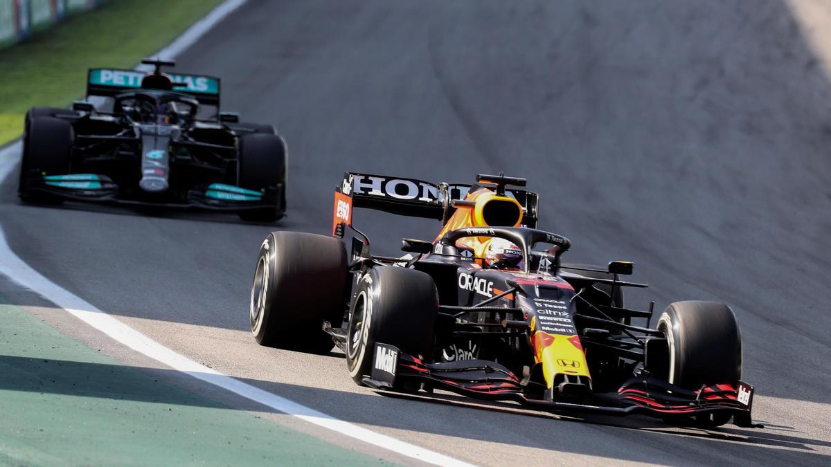 Max Verstappen y Lewis Hamilton, los candidatos al mundial de Fórmula 1.