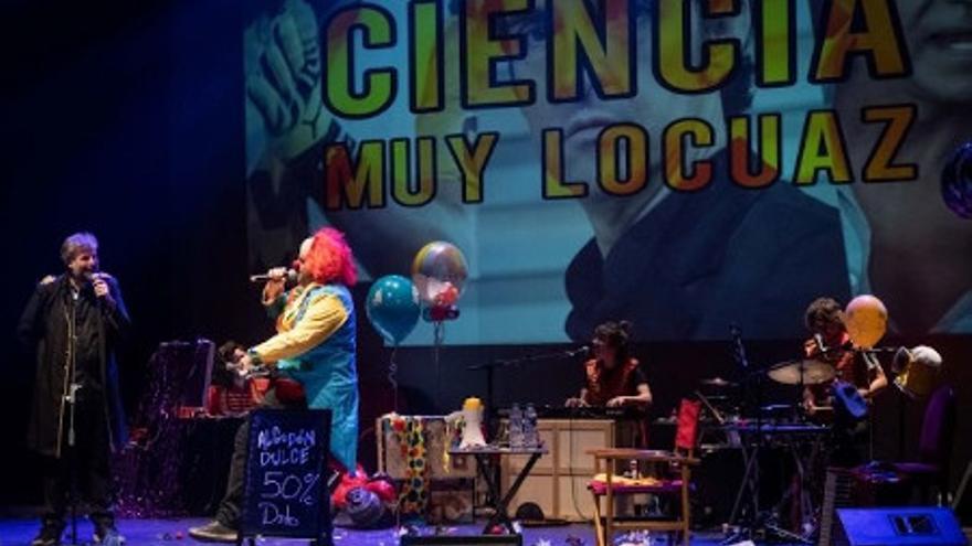 El lamentable circo de Raúl Cimas y la Orquestina del Pirata / CANCELADO