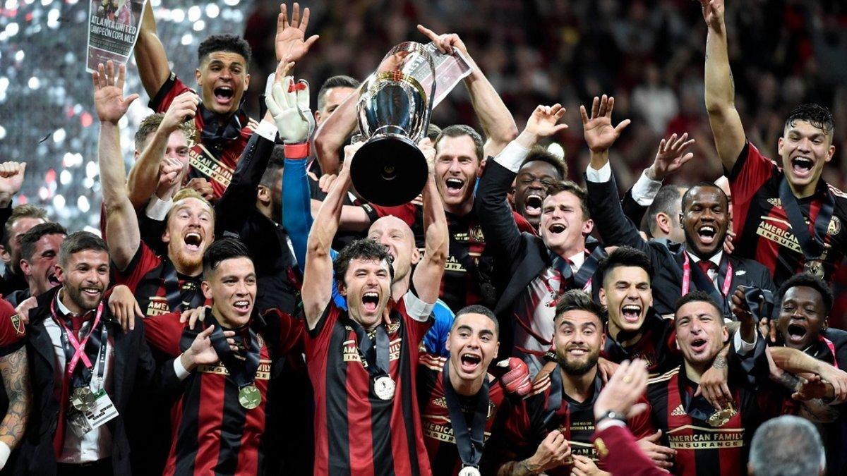 La copa de la MLS termina en un club de alterne acompañada de sus jugadores | USA Today