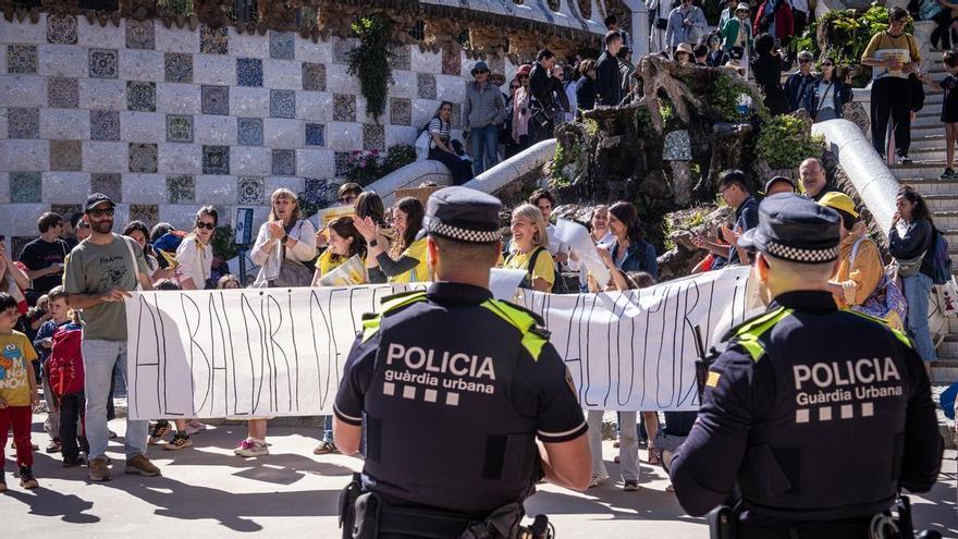 Els Mossos diuen que van actuar seguint "la legislació vigent" davant les denúncies per infiltració policial en una assemblea de docents