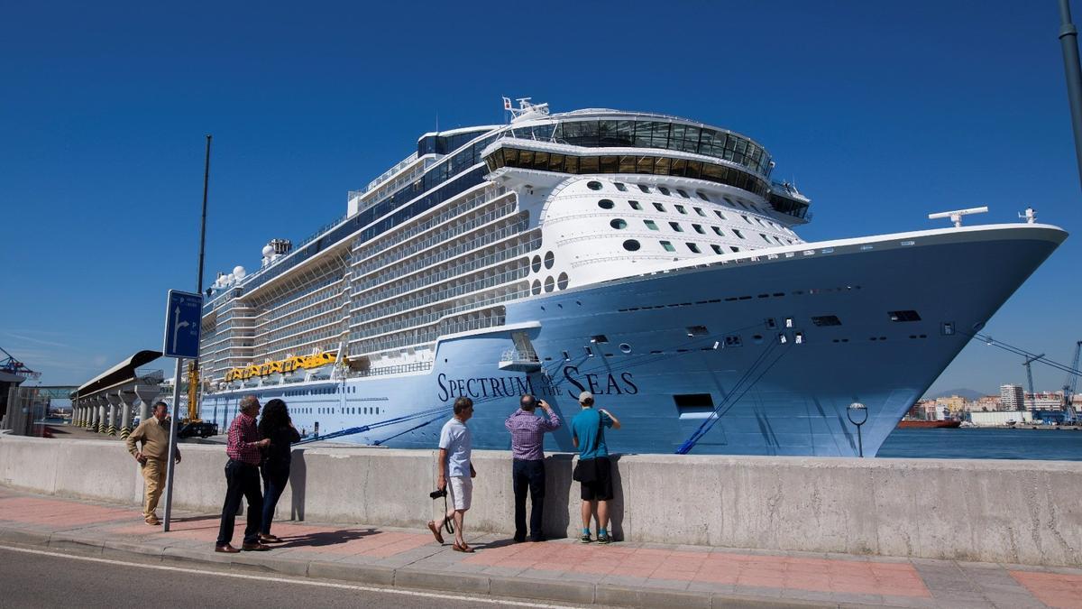 Un crucero de Royal Caribbean en el puerto de Málaga