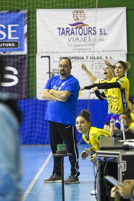 26-02-20 DEPORTES. PABELLON DE LAS REMUDAS. BARRIO DE LAS REMUDAS. TELDE. Partido de balonmano femenino entre el Remudas Rocasa y el Guardés disputado en Pabelloon Antonio Moreno del barrio teldense de Las Remudas.    Fotos: Juan Castro.  | 26/02/2020 | Fotógrafo: Juan Carlos Castro