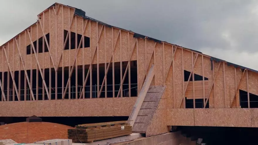La Catedral de Málaga inicia la construcción del frontón que culminará su fachada principal