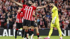 Villalibre celebra un gol durante un Athletic-Alavés.