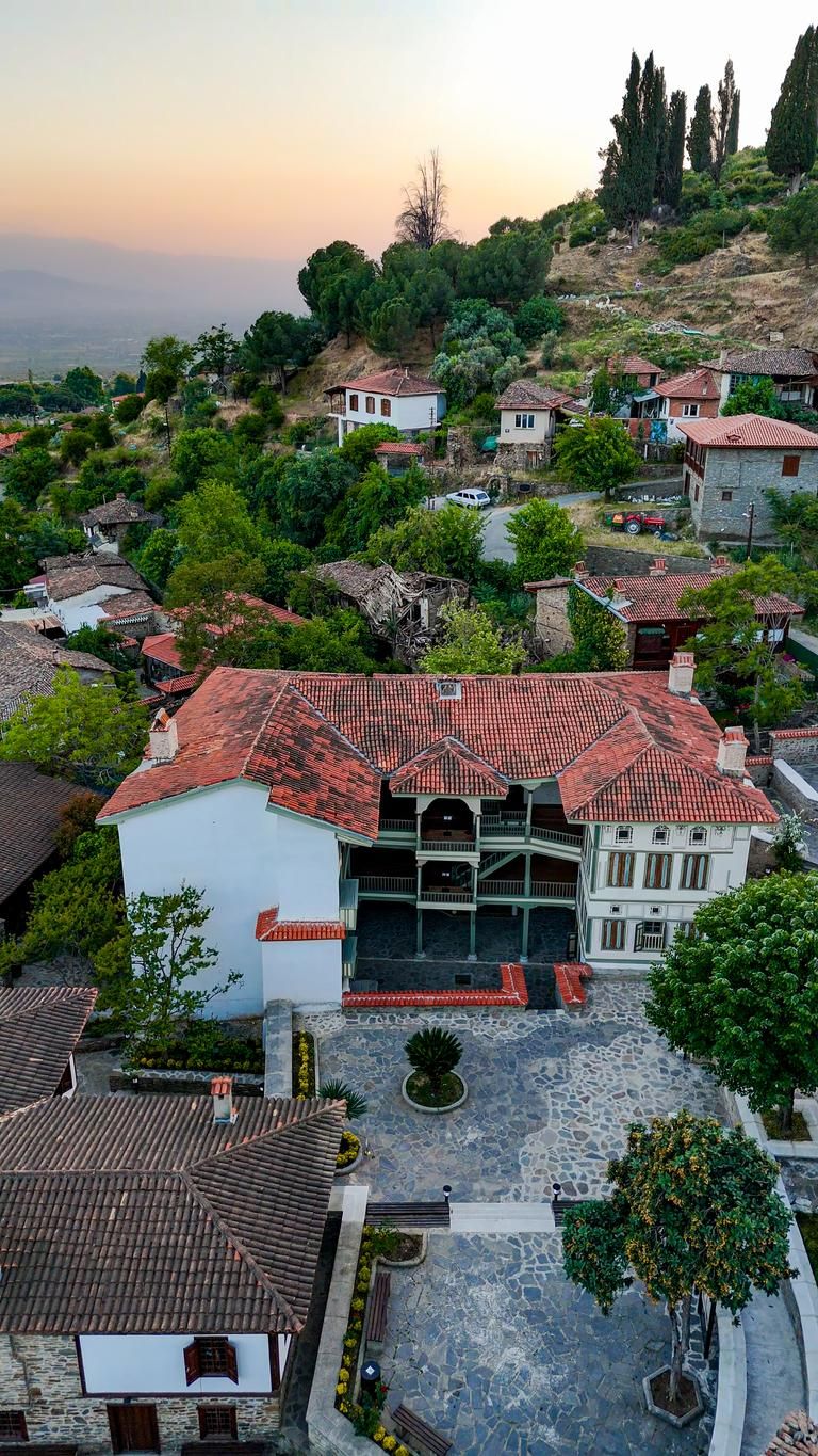 Una de las grandes mansiones de Birgi.