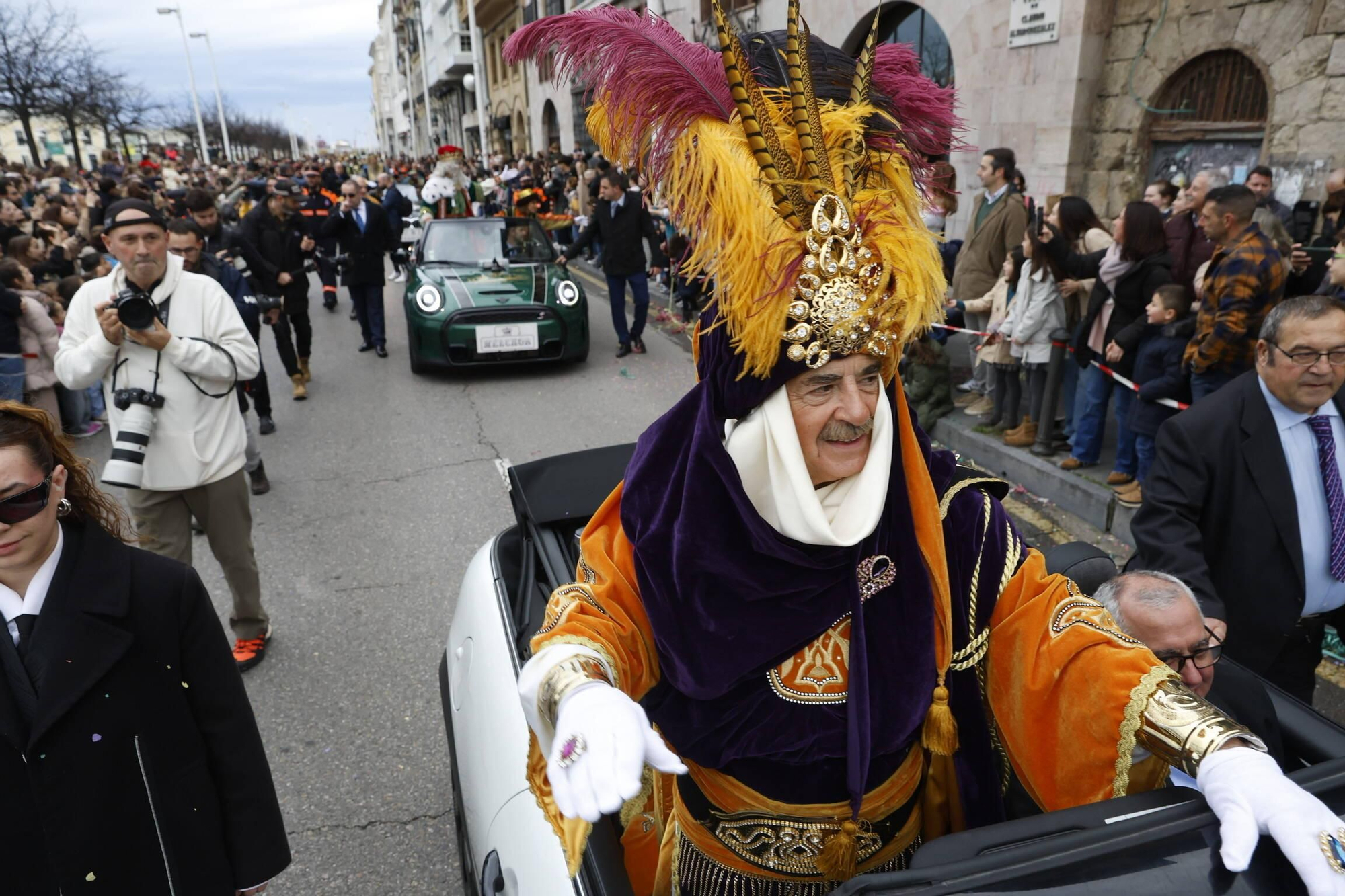 En imágenes: Los Reyes Magos desembarcan en Gijón