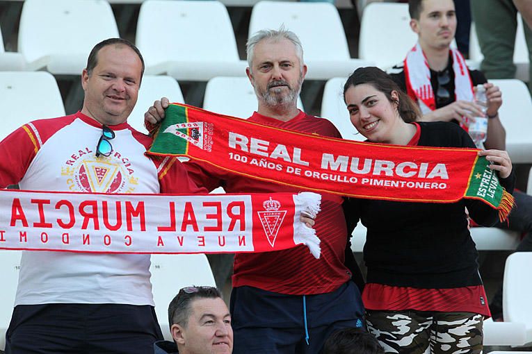 El Real Murcia cae ante el UCAM Murcia en casa