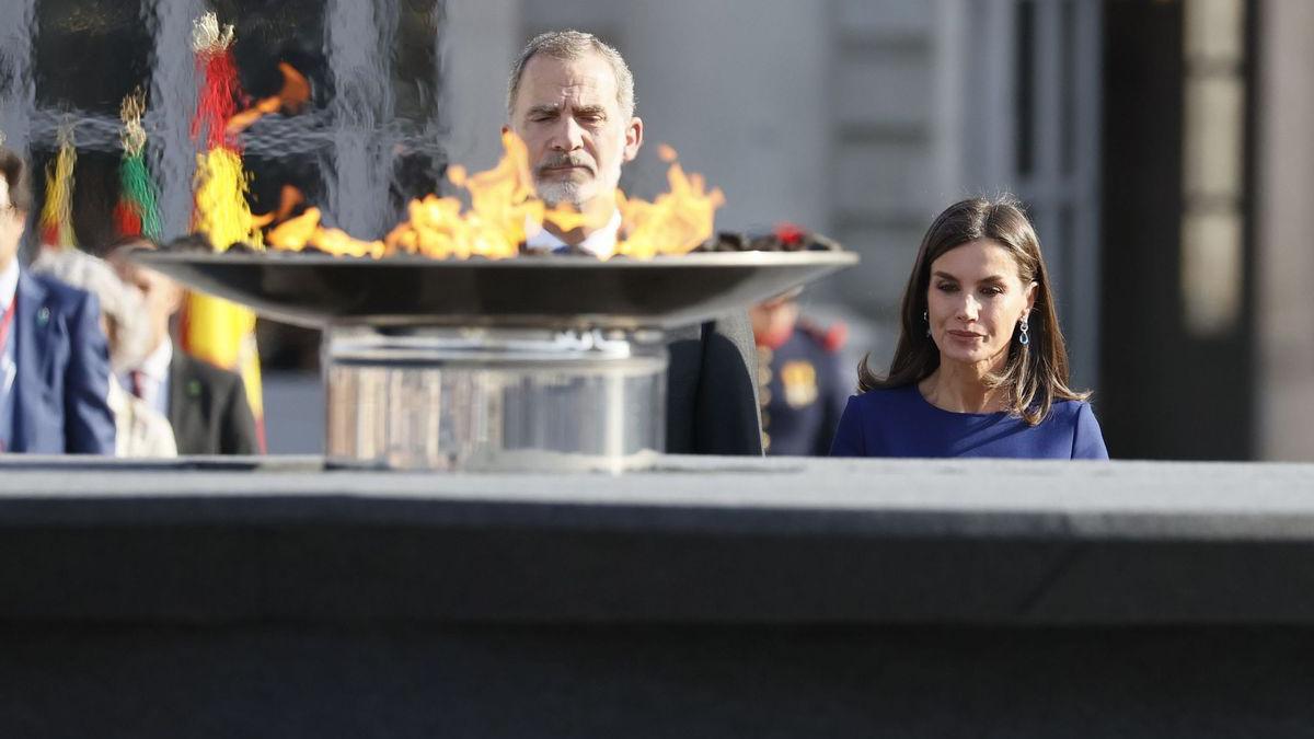 Los Reyes Felipe VI y Letizia en el homenaje de Estado.