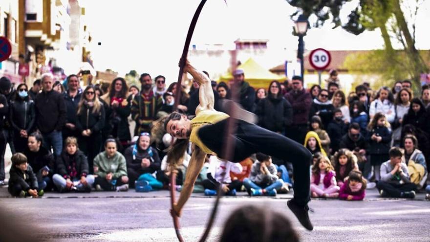 El festival de artistas de calle ARTenBITRIR vuelve a Petrer este fin de semana: ¡Todo lo que puedes hacer!