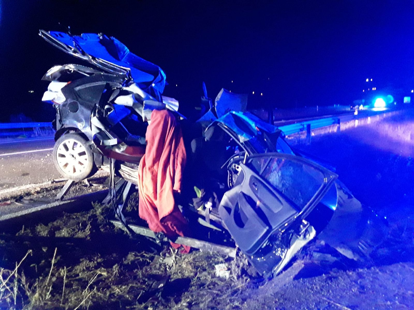 Mueren dos jóvenes tras un accidente con un jabalí en Chantada