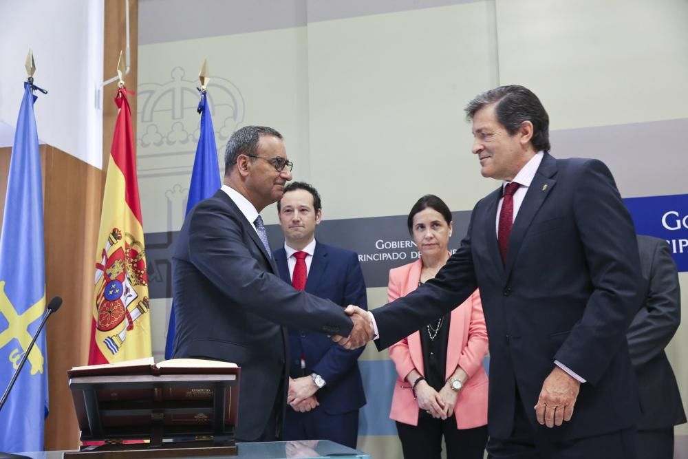 Toma de posesión de Fernando Lastra como Consejero de Infraestructuras